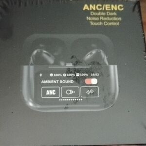 AA32 Black Headphones